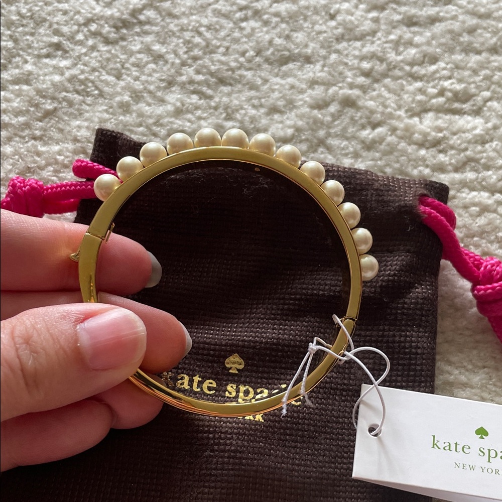 kate spade ♠️ NWT Gold & Pearl bracelet with dust bag - Picture 7 of 12